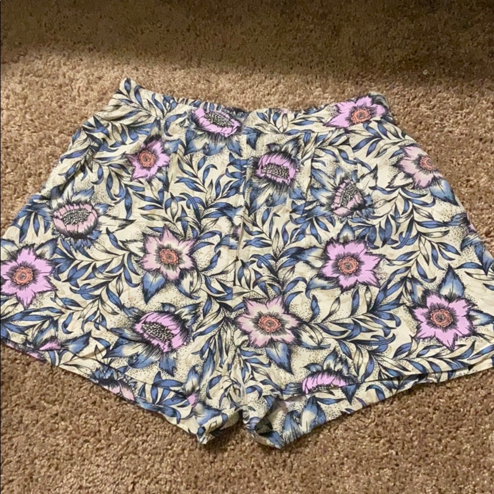 Floral Loose-Fitting Shorts
